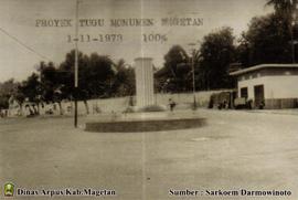 Tugu Monumen Suryo Magetan setelah dipugar dan Monumen Pancasila sudah tidak ada Tahun 1973